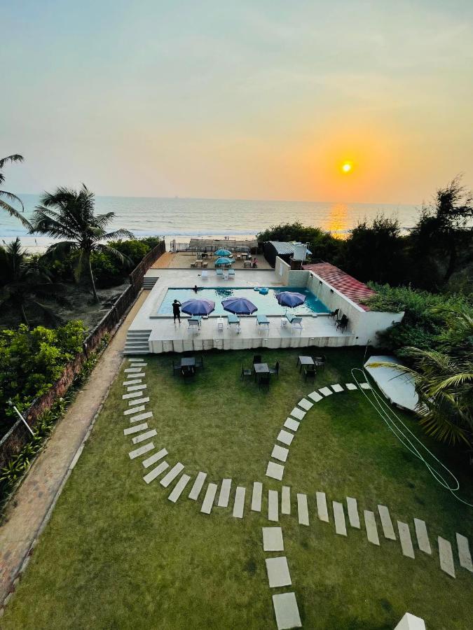 Kay'S By The Sea Ajgaon Exterior foto