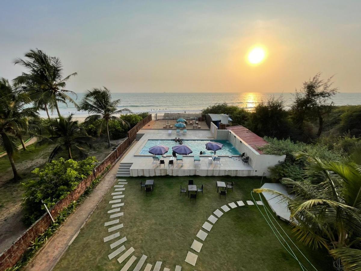 Kay'S By The Sea Ajgaon Exterior foto